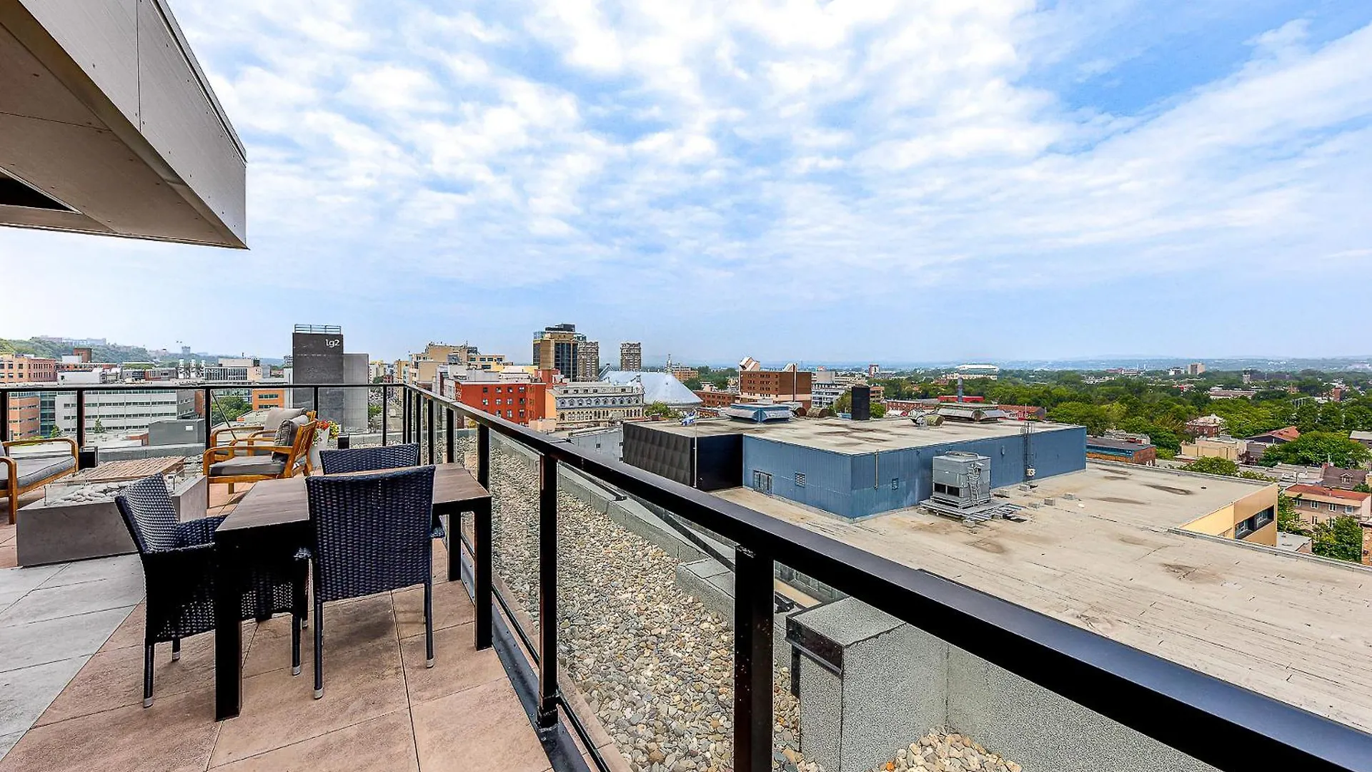 Appartement Luxe, Incredible Sunset View, Pool, Parking, Near Old Quebec Quebec City